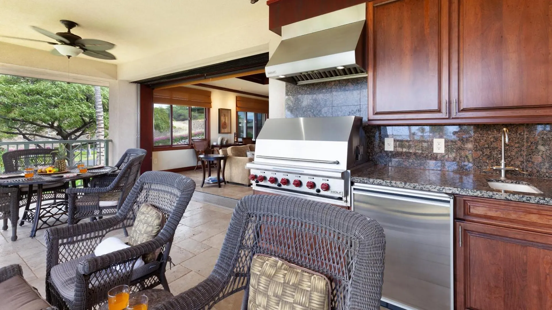 Ocean Palsm Villa Refined 3Br Waiulaula Home With Stunning Ocean Views Хапуна-Бич