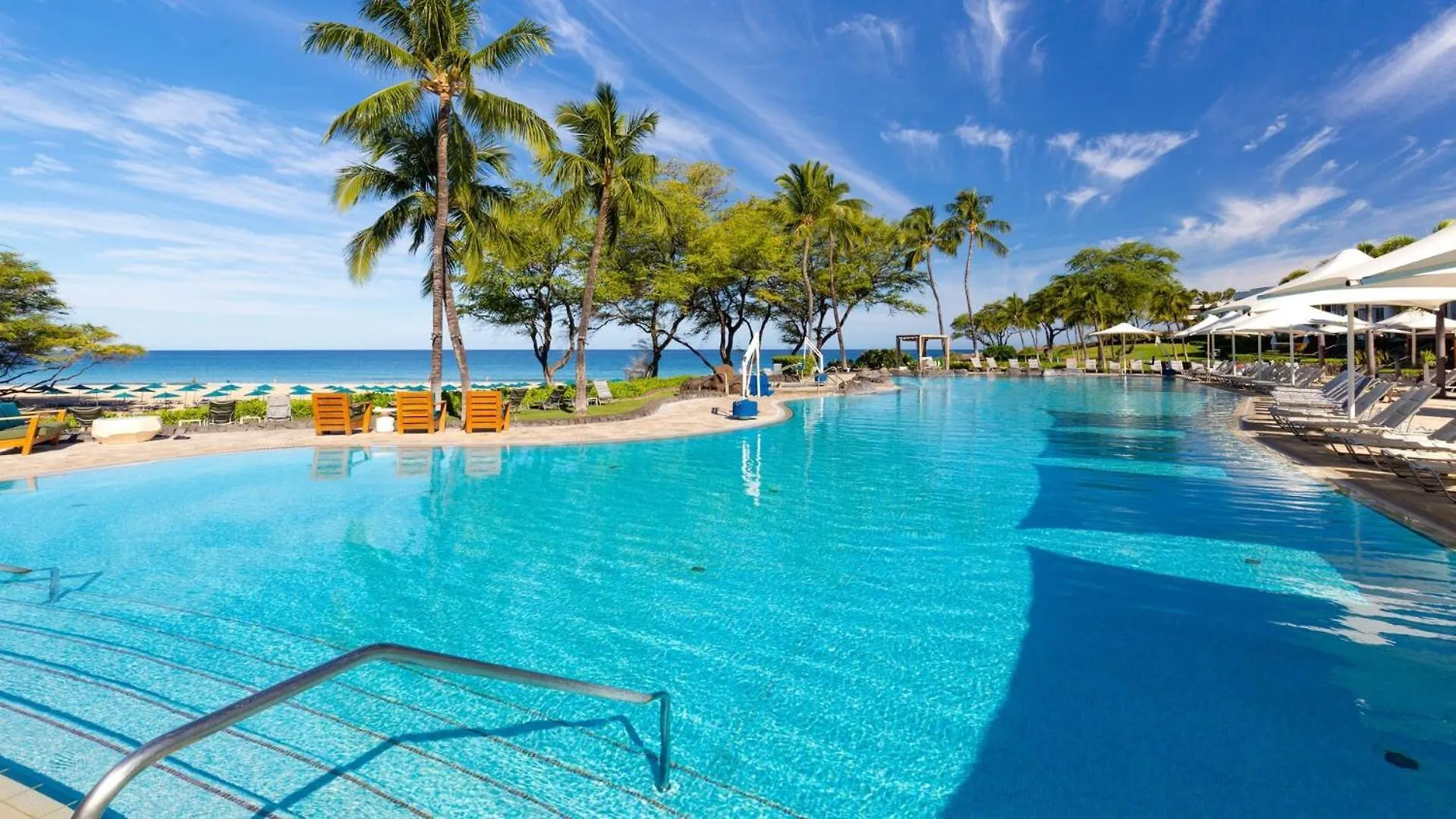 Апартаменты Ocean Palsm Villa Refined 3Br Waiulaula Home With Stunning Ocean Views Хапуна-Бич